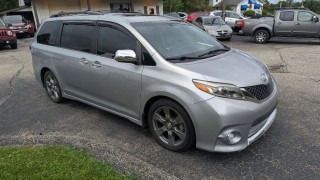 Image for 2017 Toyota Sienna SE ID: 7572504