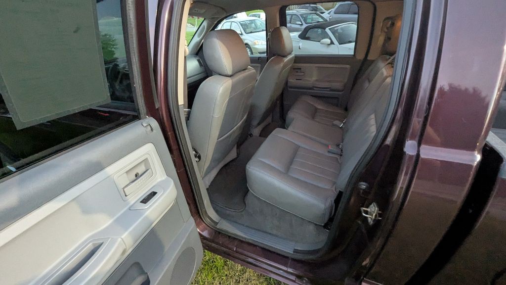 2005 Dodge Dakota Image 11