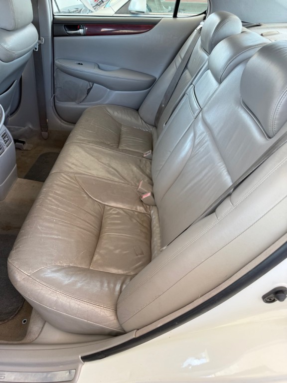 2002 Lexus ES Image 12