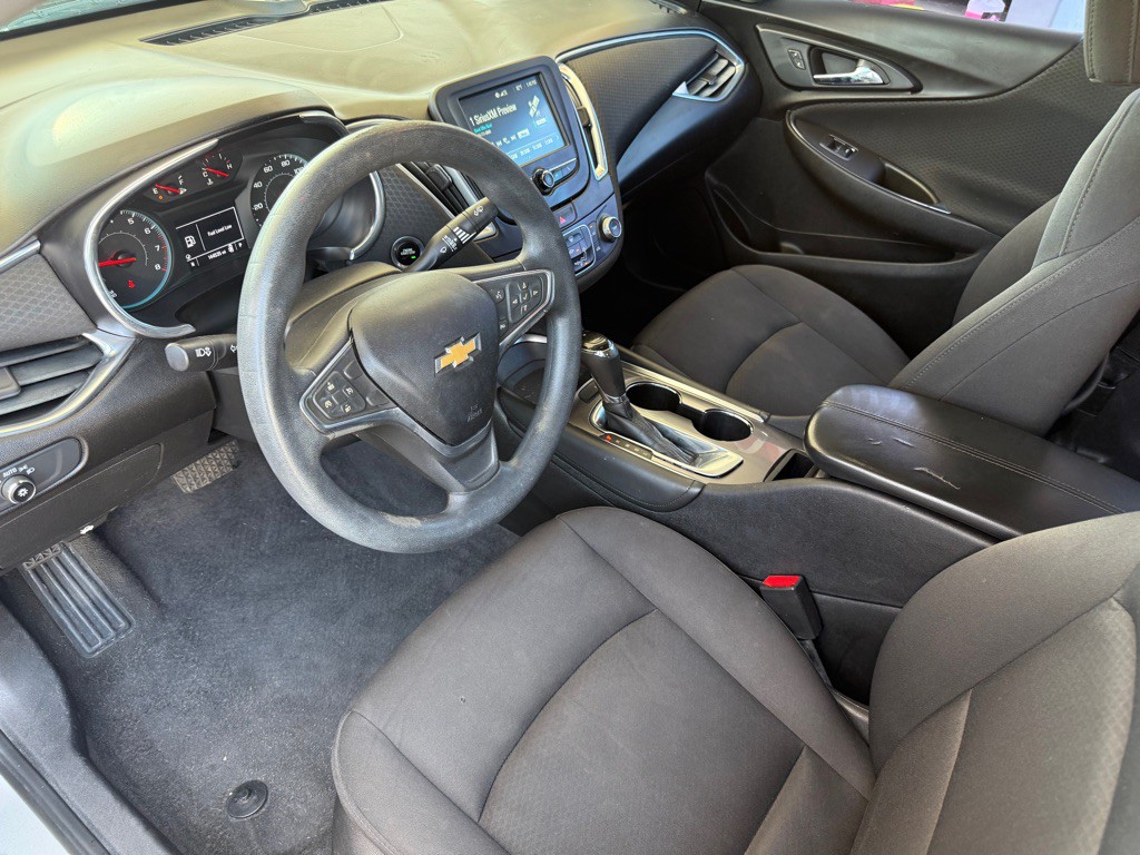 2018 Chevrolet Malibu Image 8