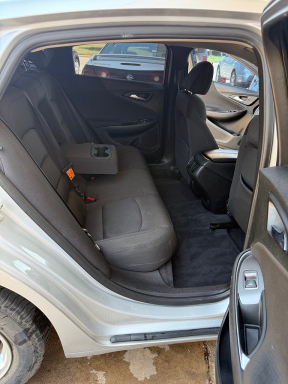 2018 Chevrolet Malibu Image 10