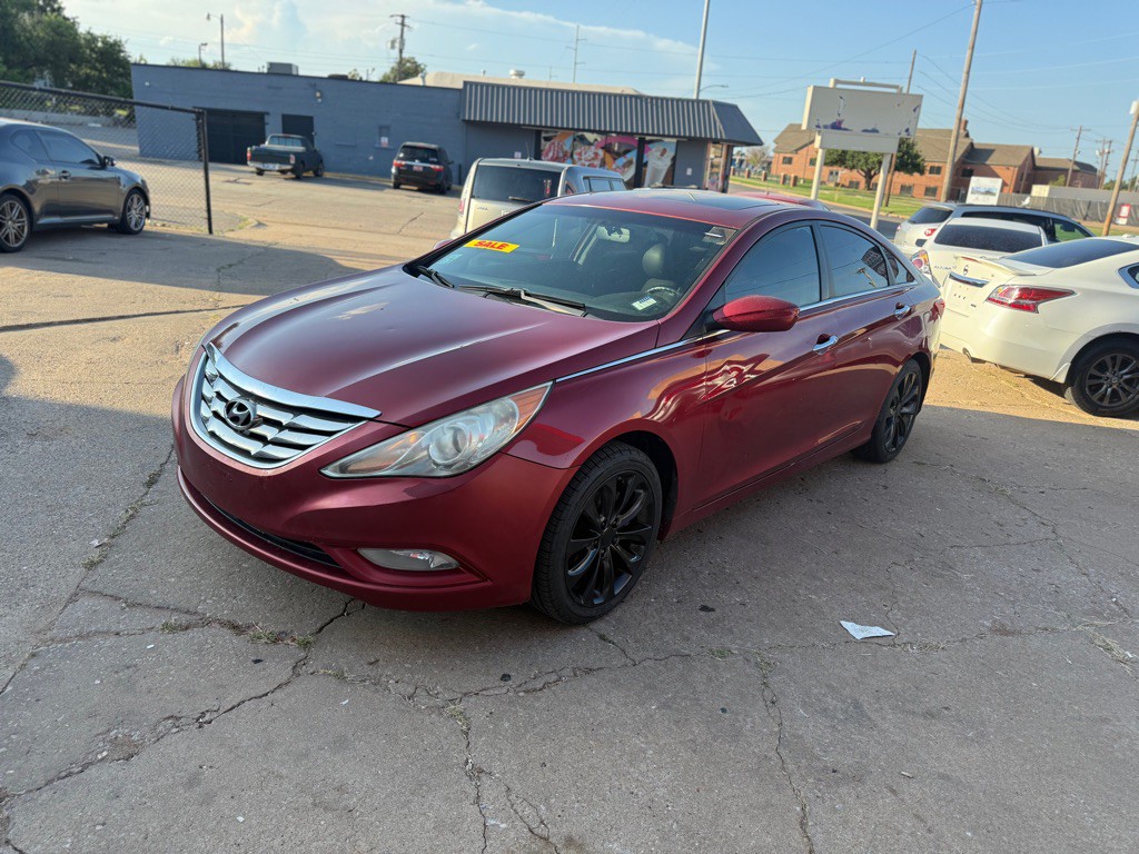 2011 Hyundai Sonata Image 3