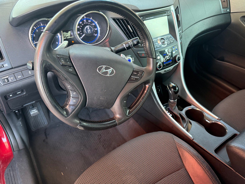 2011 Hyundai Sonata Image 7