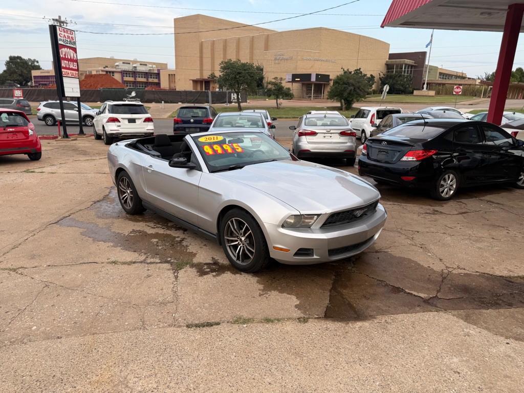 2011 Ford Mustang Image 1