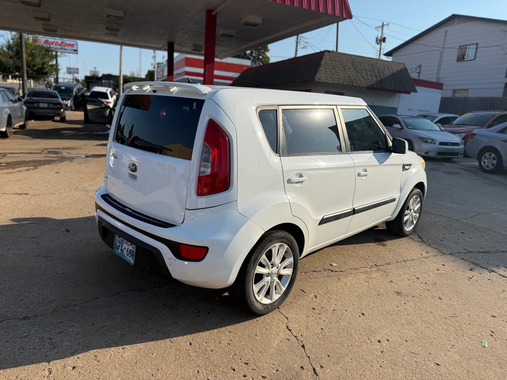2013 Kia Soul Image 12