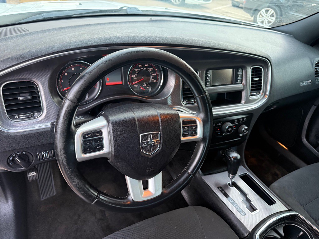 2014 Dodge Charger Image 8