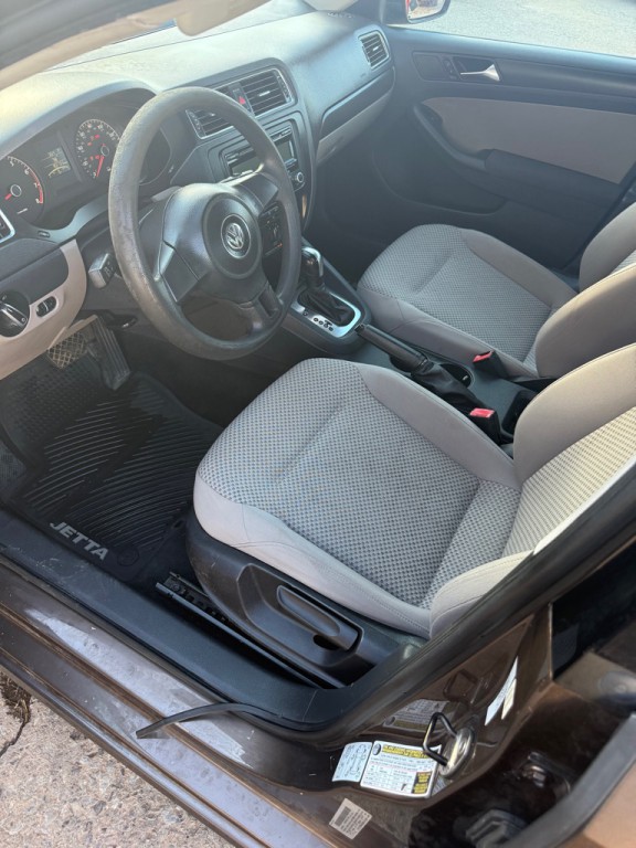 2011 Volkswagen Jetta Image 5