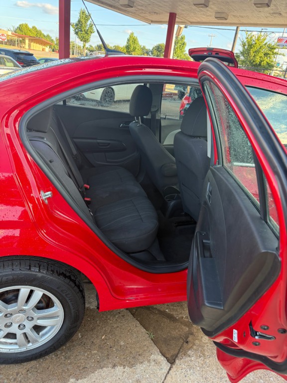 2014 Chevrolet Sonic Image 5