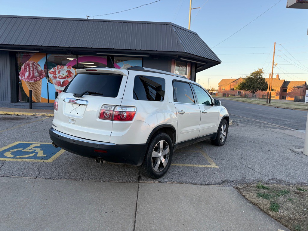 2012 GMC Acadia Image 6