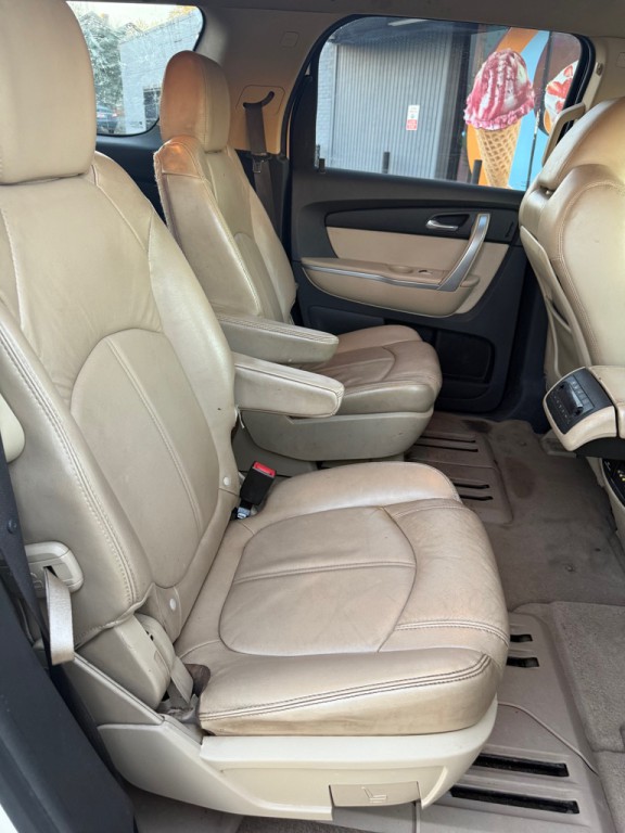 2012 GMC Acadia Image 7