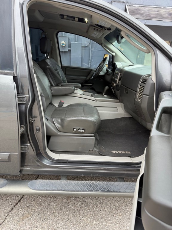 2004 Nissan Titan Image 5