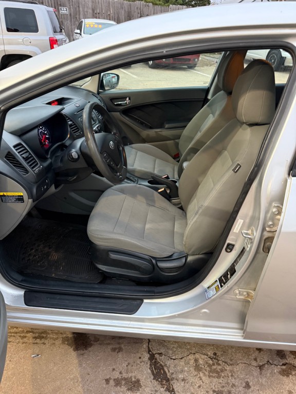 2015 Kia Forte Image 5