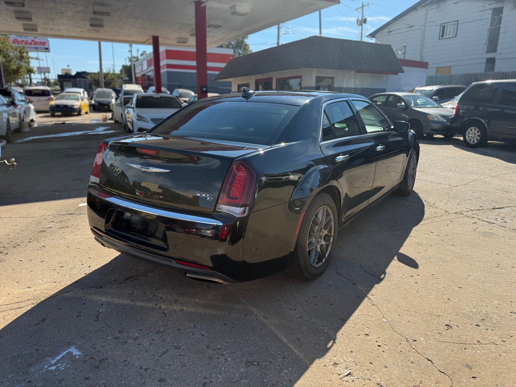 2016 Chrysler 300 Image 5