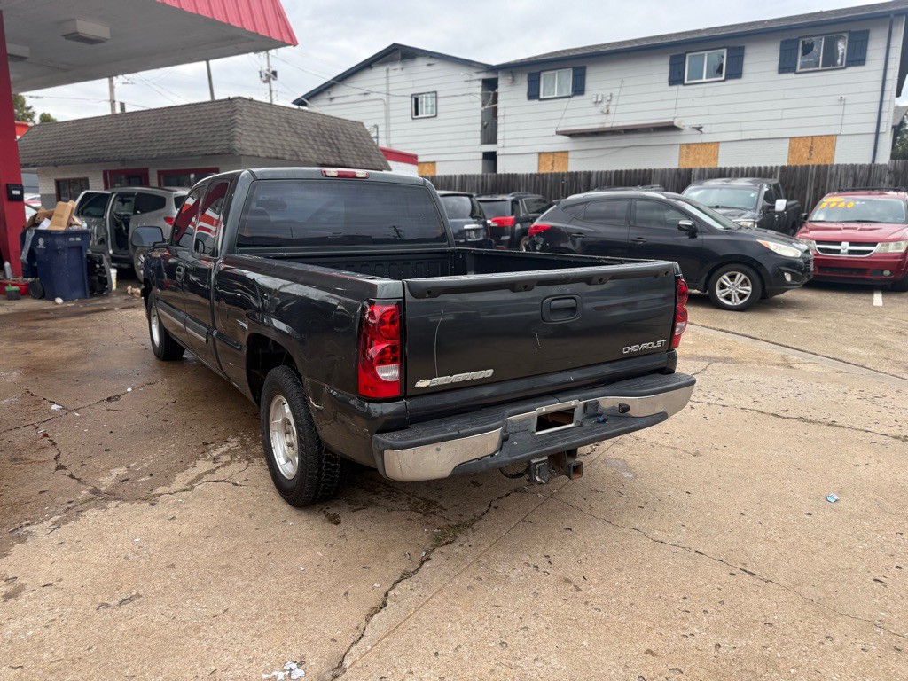 2003 Chevrolet Silverado 1500 Image 3