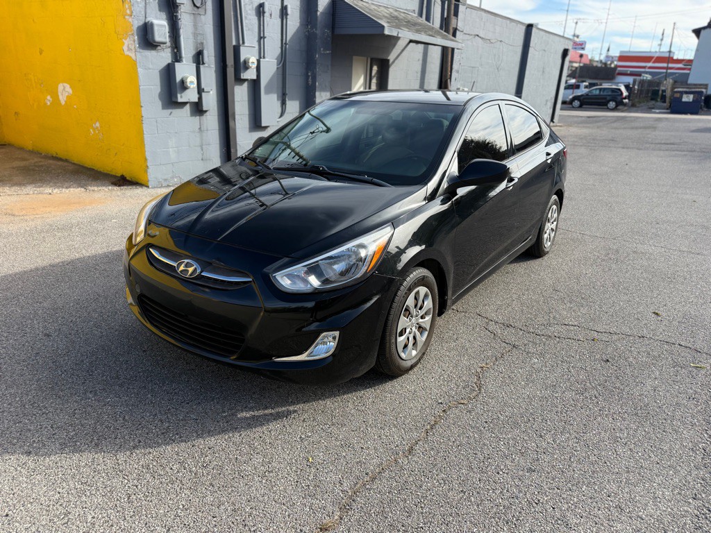 2017 Hyundai Accent Image 1