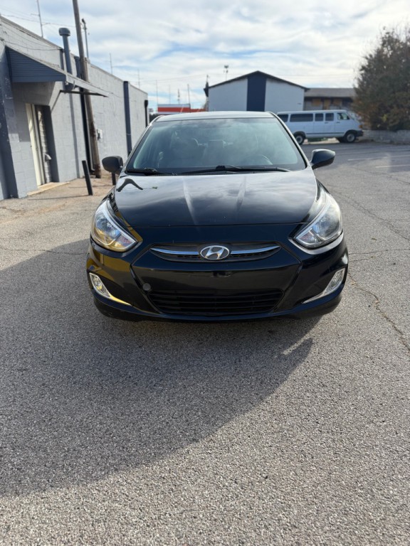 2017 Hyundai Accent Image 2