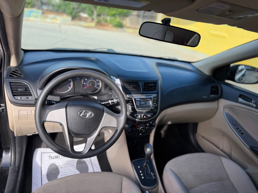 2017 Hyundai Accent Image 8
