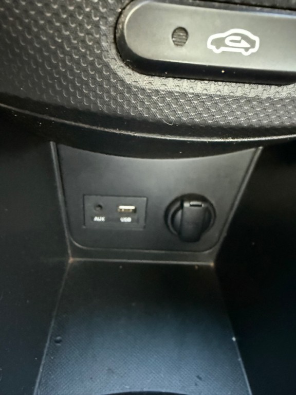 2017 Hyundai Accent Image 11