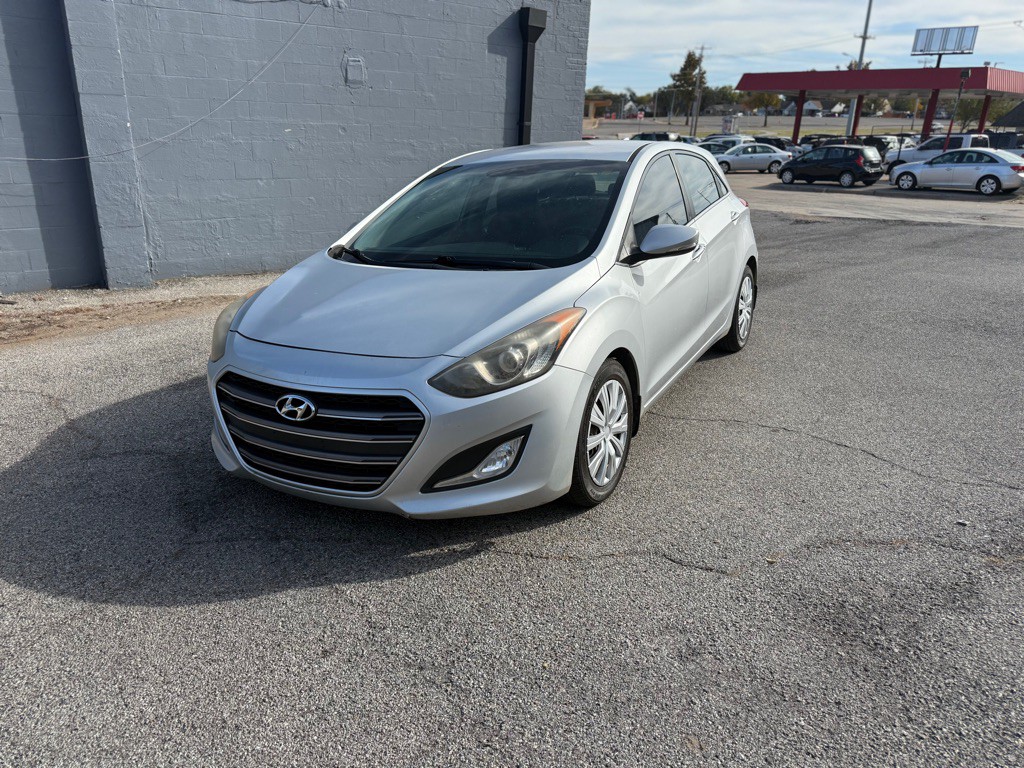 2016 Hyundai Elantra Image 1