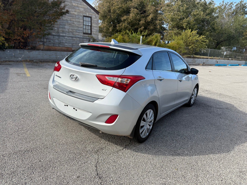 2016 Hyundai Elantra Image 4