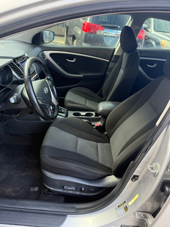 2016 Hyundai Elantra Image 6