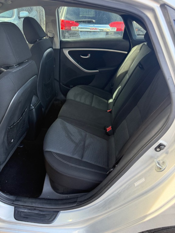 2016 Hyundai Elantra Image 7