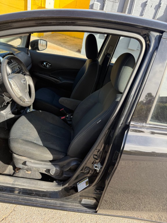 2015 Nissan Versa Image 6