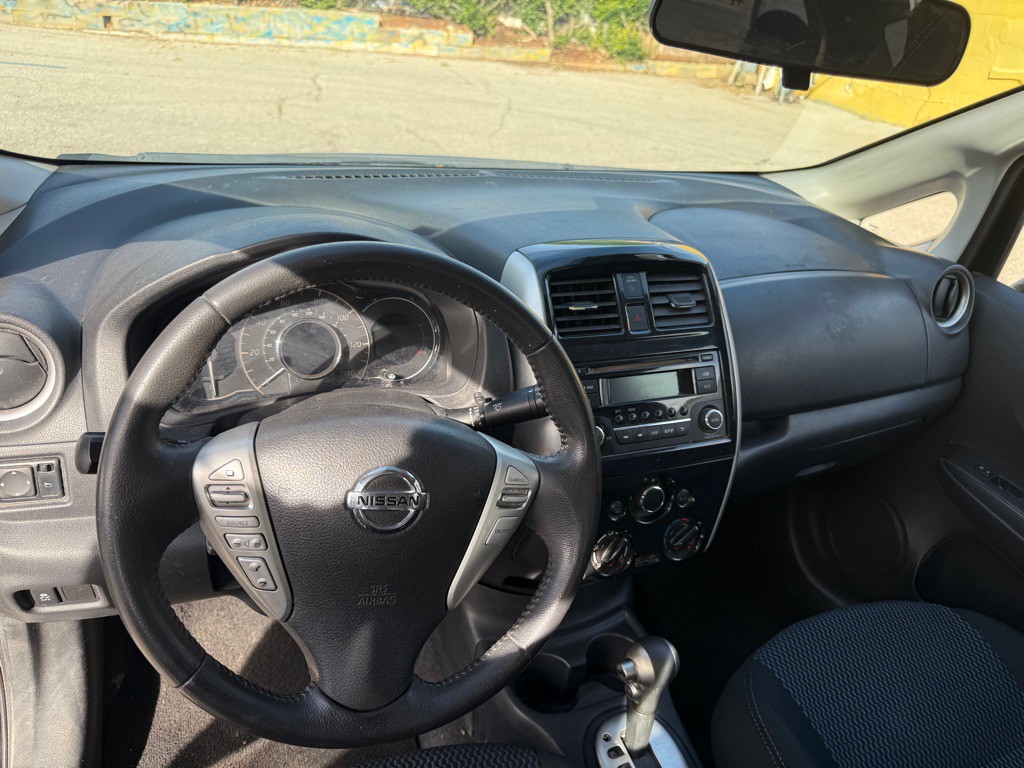 2015 Nissan Versa Image 8