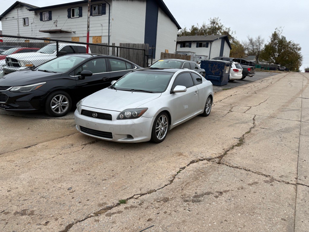2010 Scion tC Image 2
