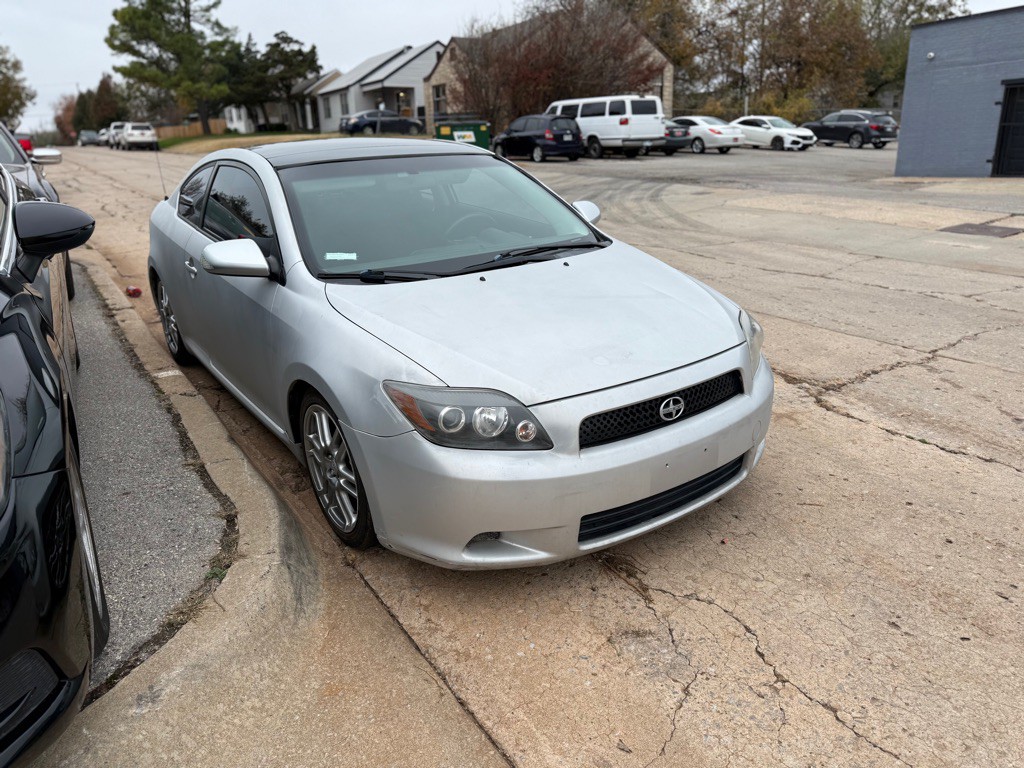 2010 Scion tC Image 3