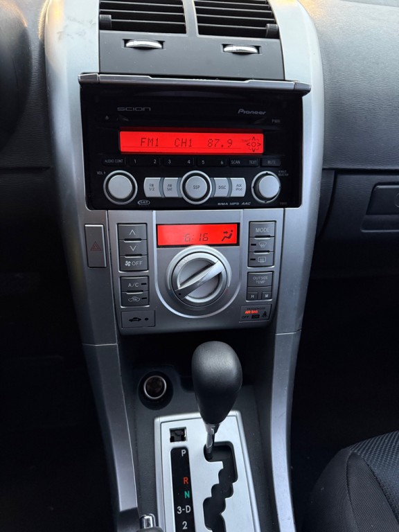 2010 Scion tC Image 12