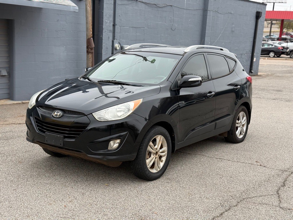 2013 Hyundai Tucson Image 2