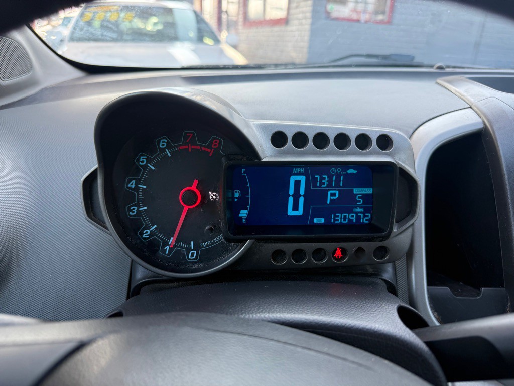 2015 Chevrolet Sonic Image 9