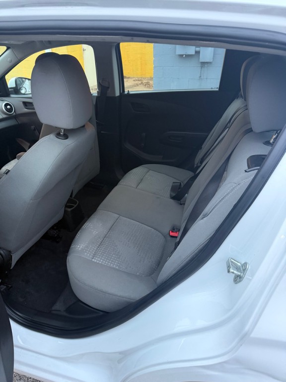 2017 Chevrolet Sonic Image 11