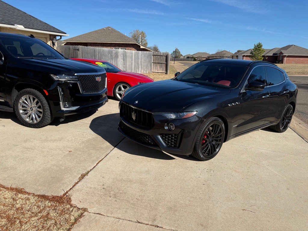 2019 Maserati Levante Image 1