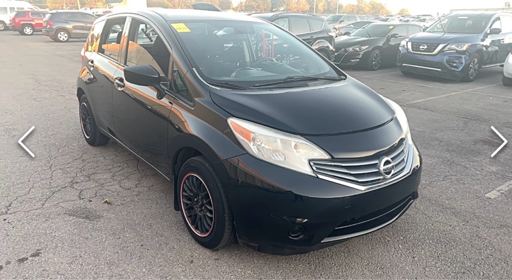 2015 Nissan Versa Image 5