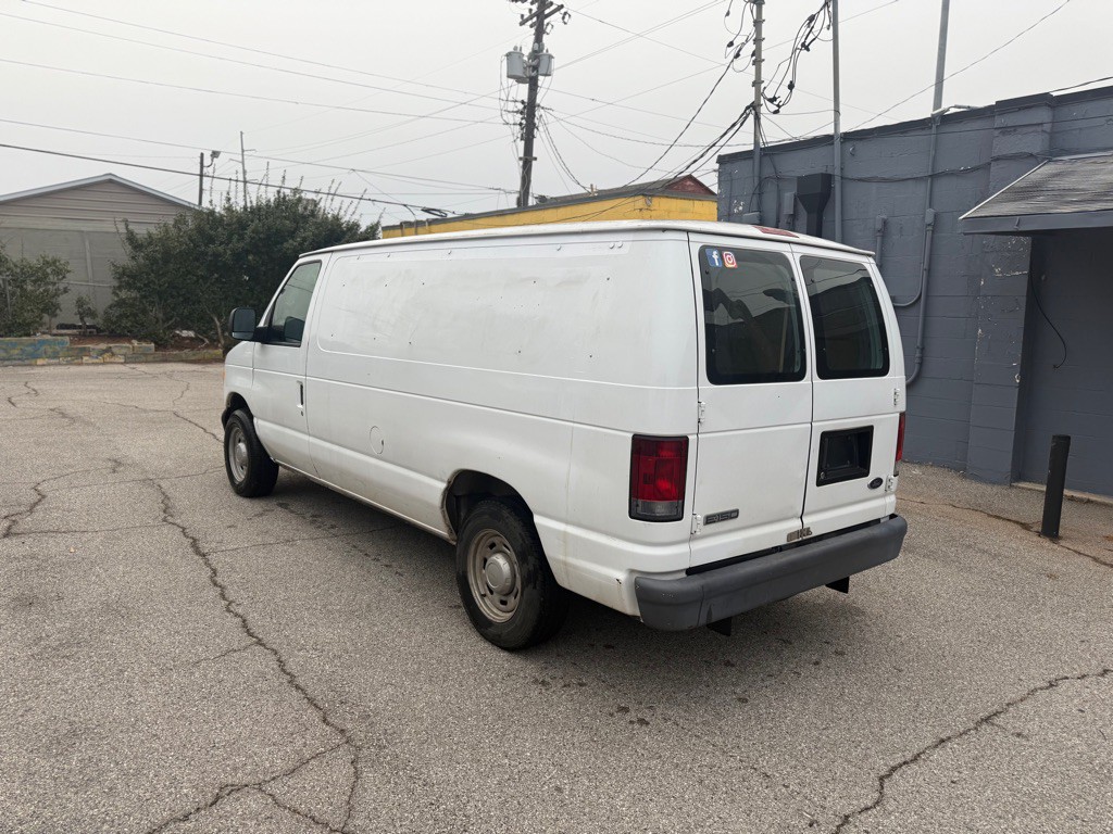 2006 Ford Econoline Image 4