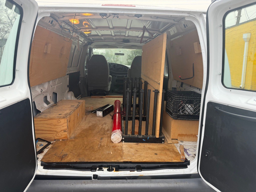 2006 Ford Econoline Image 5