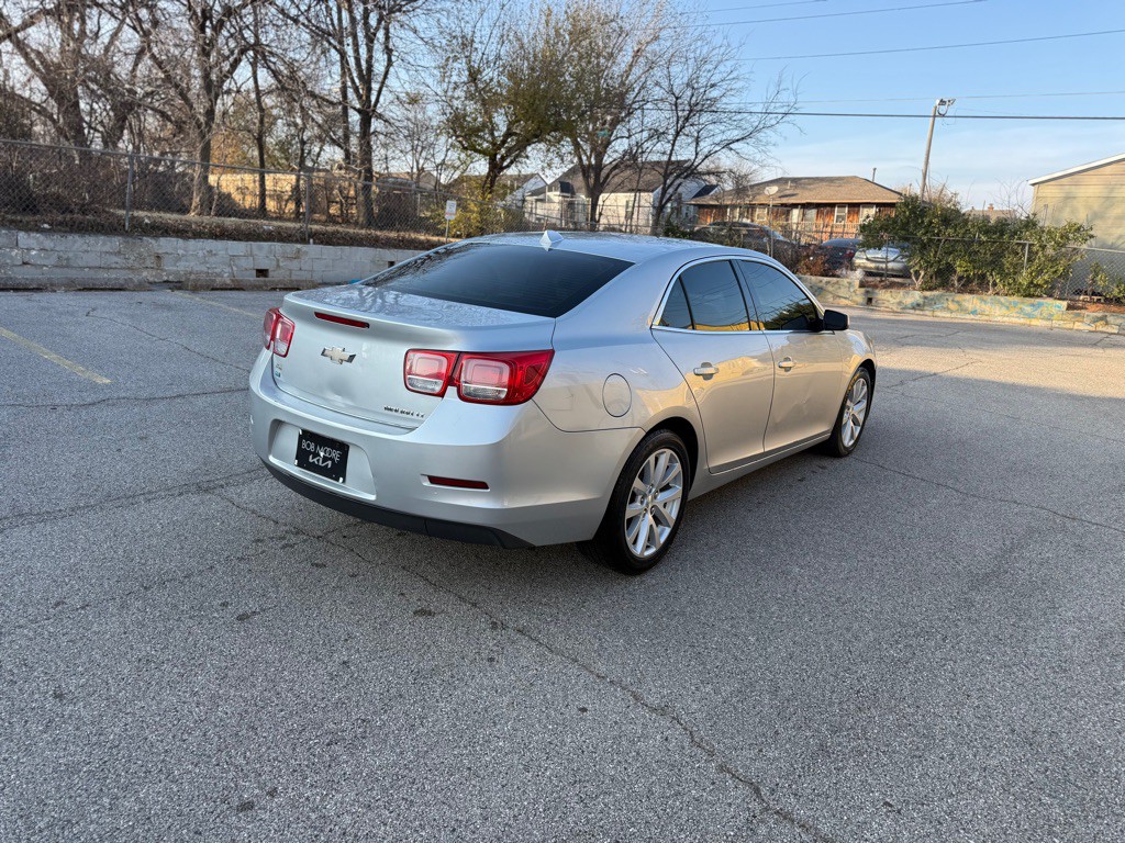 2014 Chevrolet Malibu Image 4