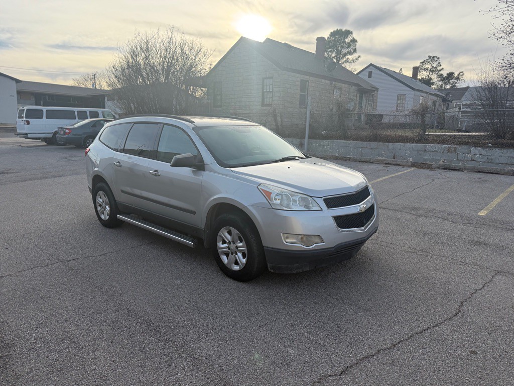 2012 Chevrolet Traverse Image 3