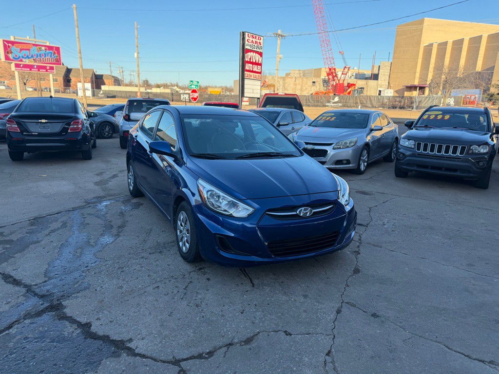 2017 Hyundai Accent Image 1