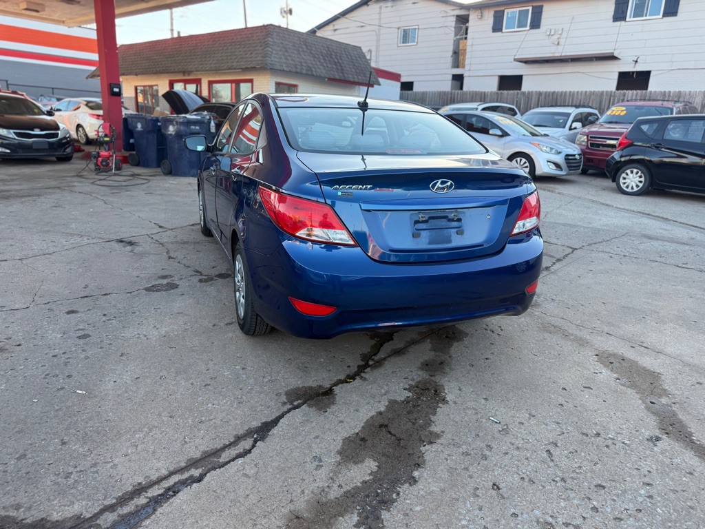 2017 Hyundai Accent Image 5