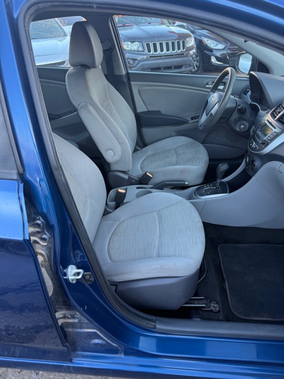 2017 Hyundai Accent Image 7