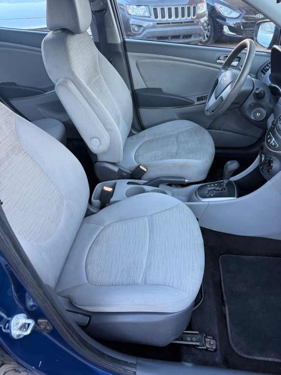 2017 Hyundai Accent Image 8