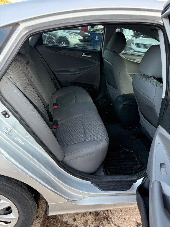 2011 Hyundai Sonata Image 8