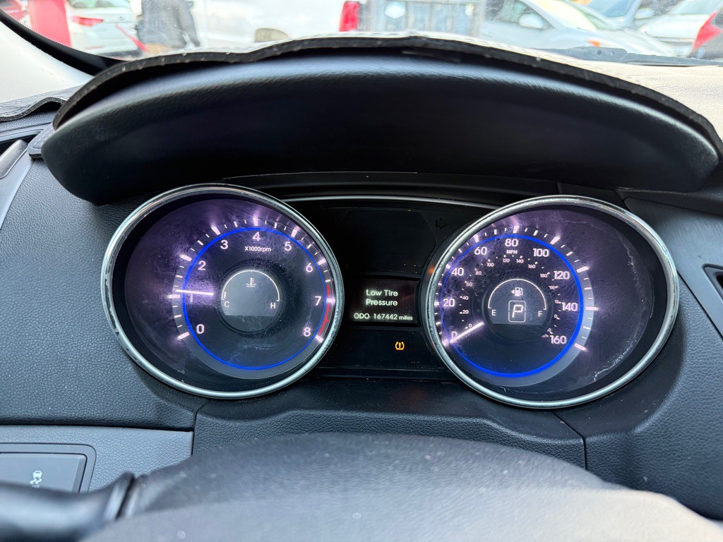 2011 Hyundai Sonata Image 12