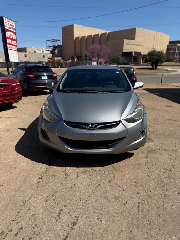 2012 Hyundai Elantra Image 2