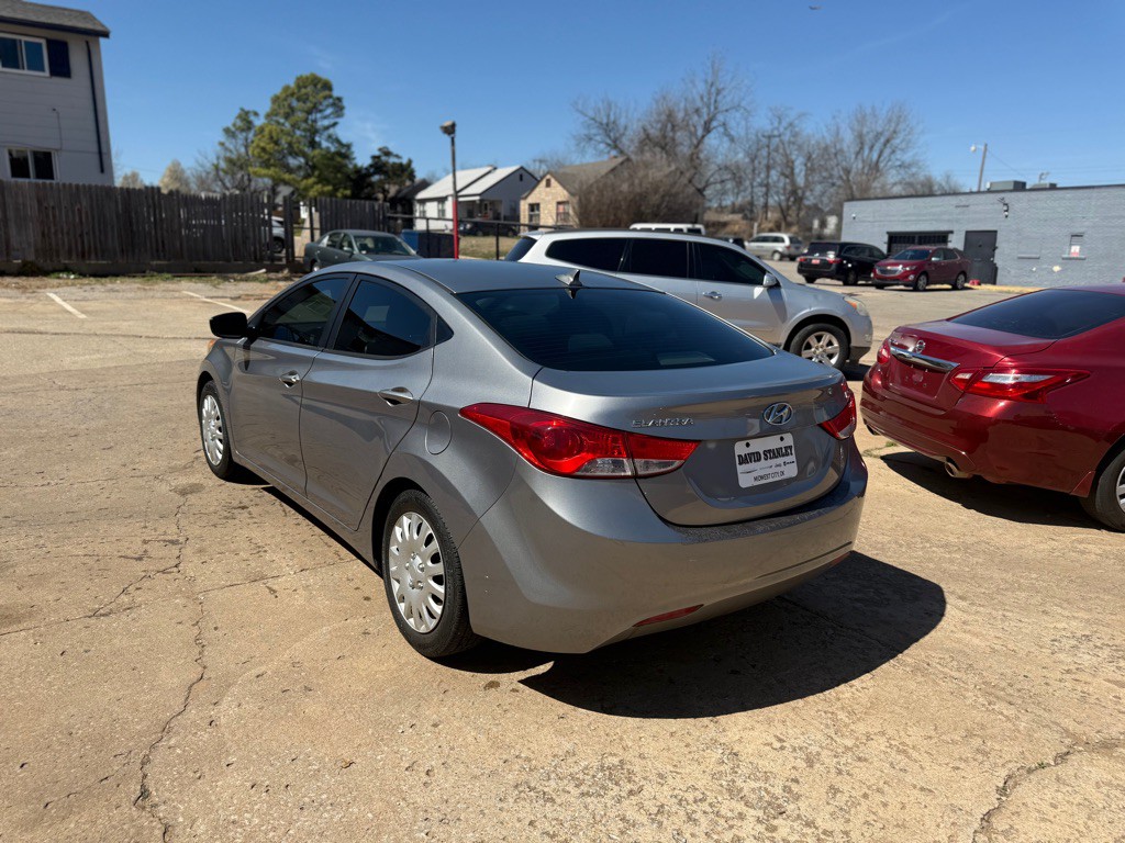 2012 Hyundai Elantra Image 4