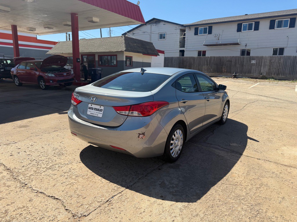 2012 Hyundai Elantra Image 5
