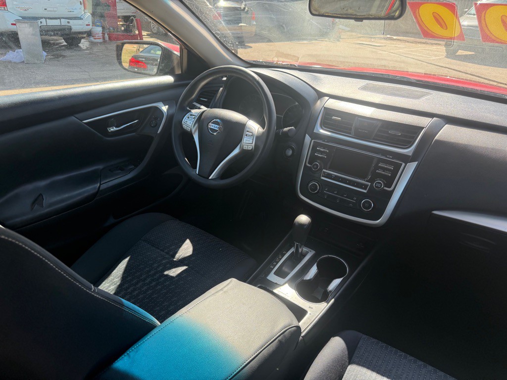 2016 Nissan Altima Image 7